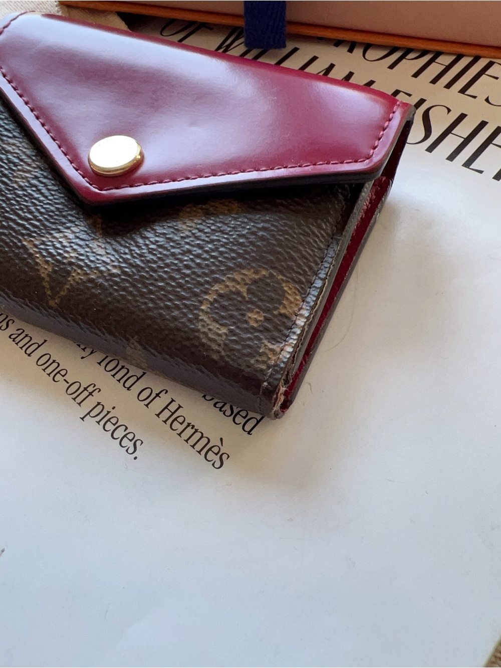 Louis Vuitton Monogram Zoe Wallet - Picture 2 of 9